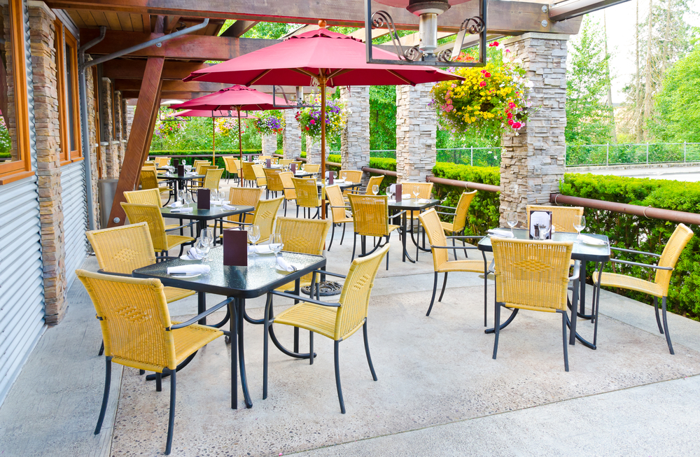 outdoor restaurant patio
